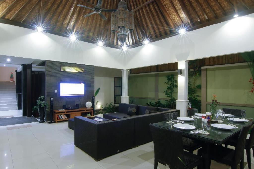 The Lakshmi Villas By The Beach House Gili Trawangan Exteriör bild